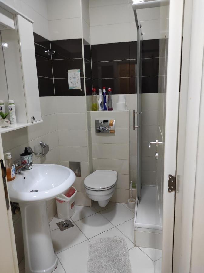 Apartman Marina Sa Garazom Novi Sad Esterno foto