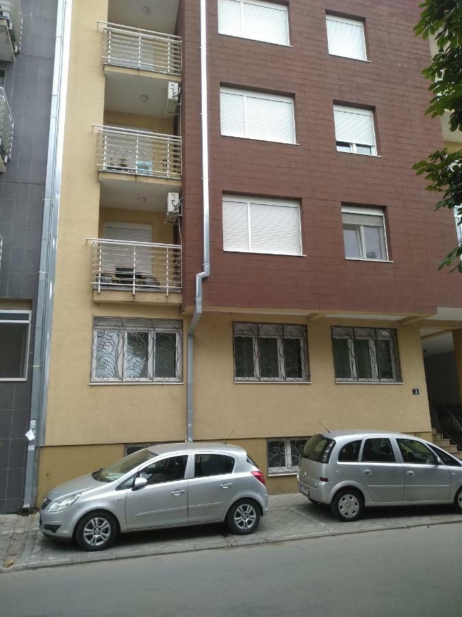 Apartman Marina Sa Garazom Novi Sad Esterno foto
