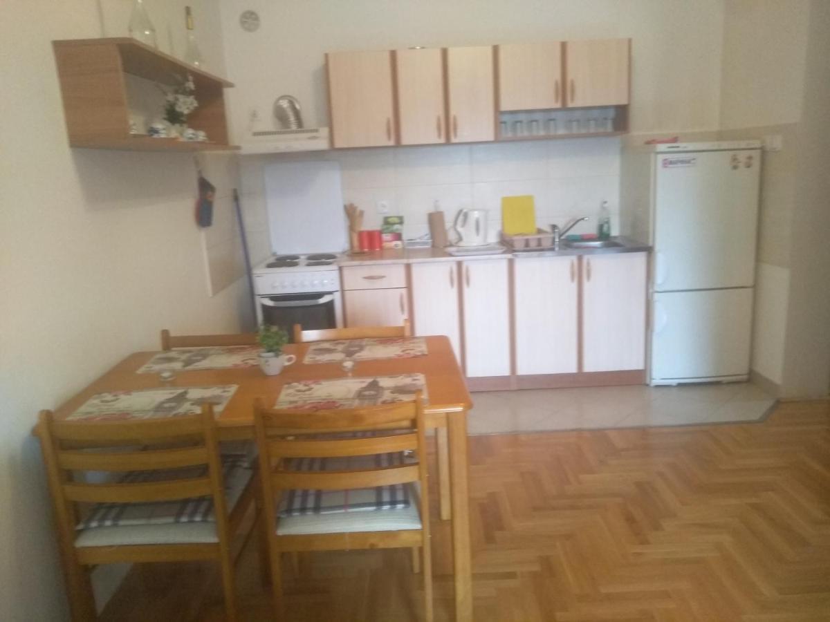 Apartman Marina Sa Garazom Novi Sad Esterno foto